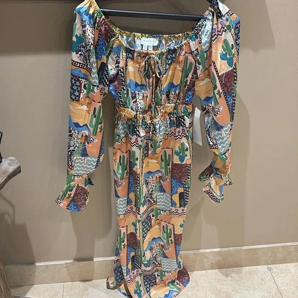 Never fully dressed dress - Picture 2 of 8